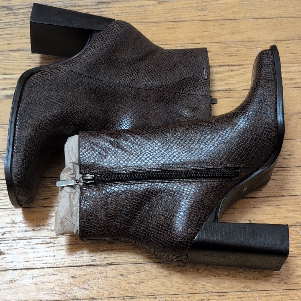 Elegant Brown Ankle Boots